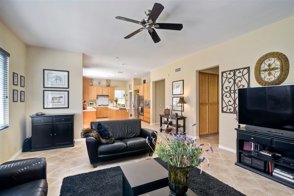 1062 Inverlochy Drive Fallbrook, CA 92028 - Photo 25 of 25 Open floor plan with high ceilings.