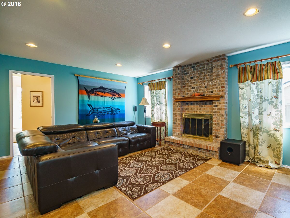 9830 Southwest Dapplegrey Loop Beaverton, OR 97008 - Photo 12 of 25 Gallery Image 12