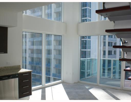 41 Southeast 5th Street, Unit 1517 Miami, FL 33131 - Photo 6 of 16