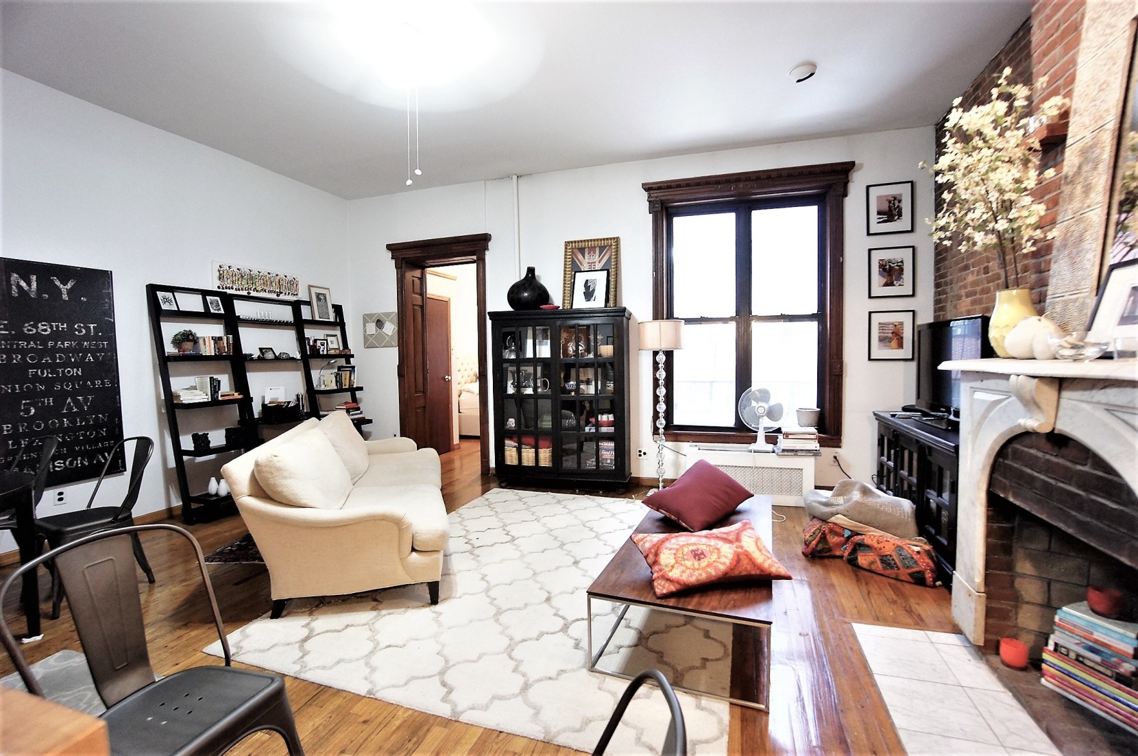 70 West 68th Street, Unit 2R Manhattan, NY 10023 - Photo 2 of 7