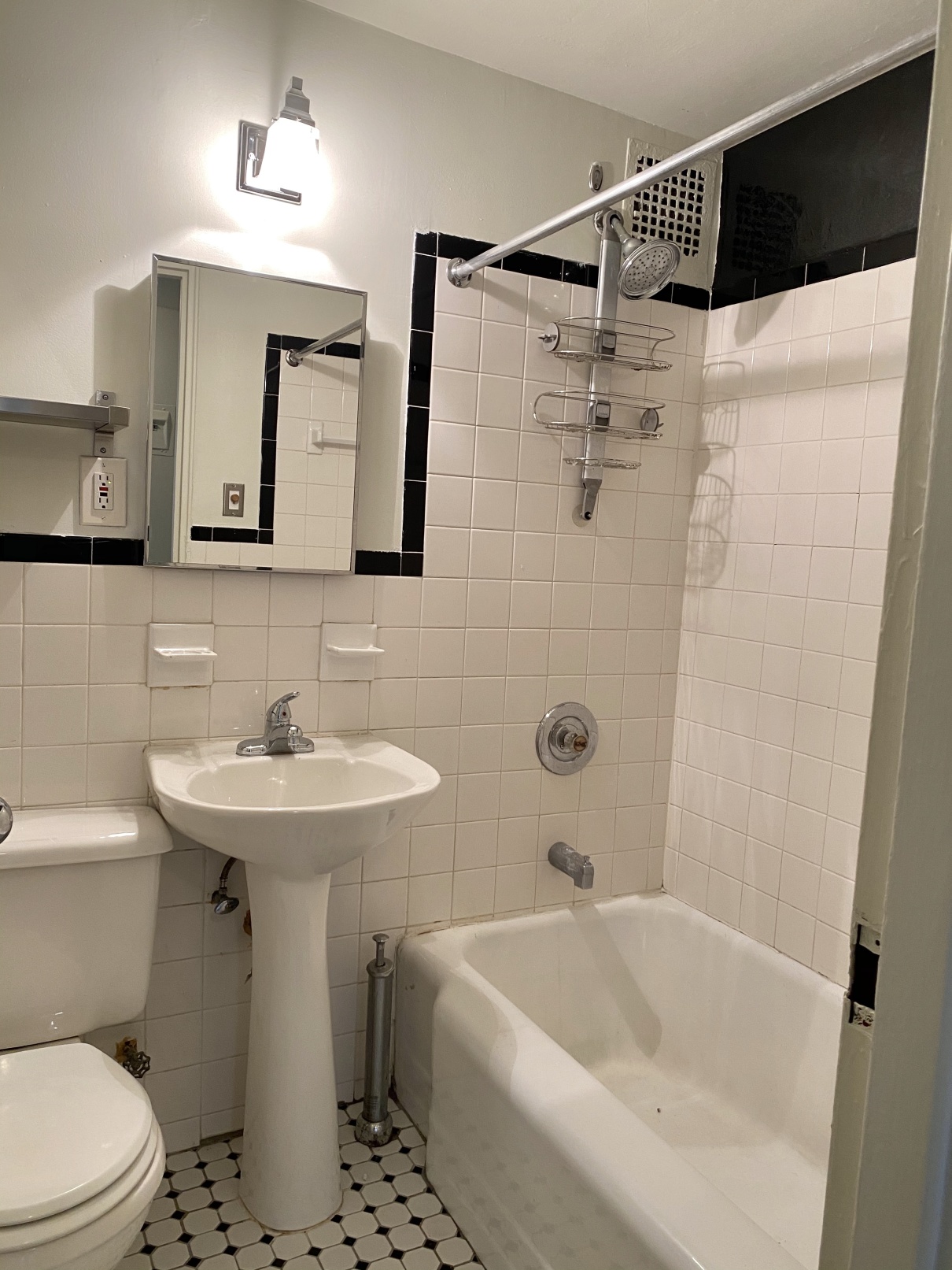 108 Perry Street, Unit 4B Manhattan, NY 10014 - Photo 5 of 6