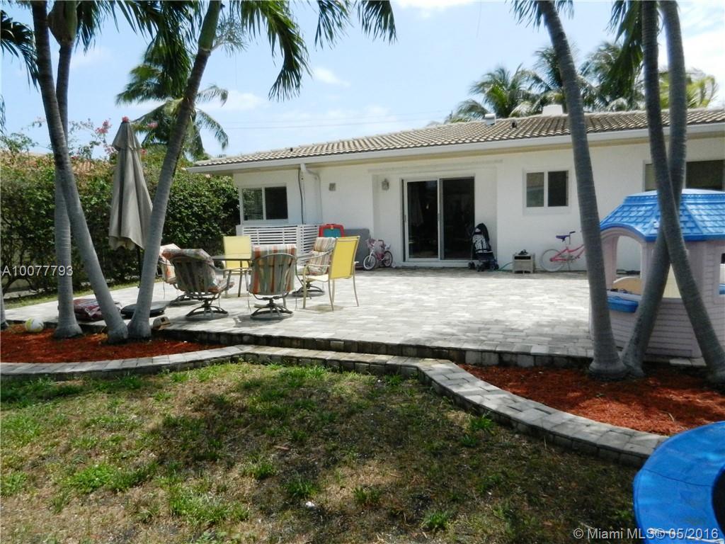 9208 Byron Avenue Surfside, FL 33154 - Photo 15 of 16