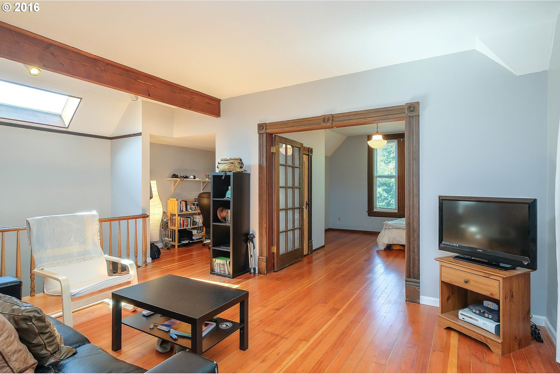 3206 Southwest Kelly Avenue Portland, OR 97239 - Photo 3 of 27