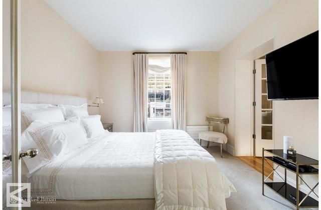 $1,795,000 | 35 East 68th Street, Unit 5B | Lenox Hill