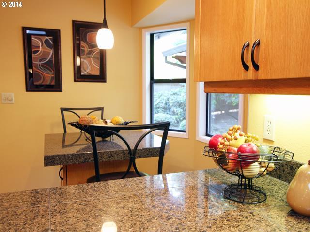 13970 Southwest Hargis Road Beaverton, OR 97008 - Photo 12 of 15 Gallery Image 12