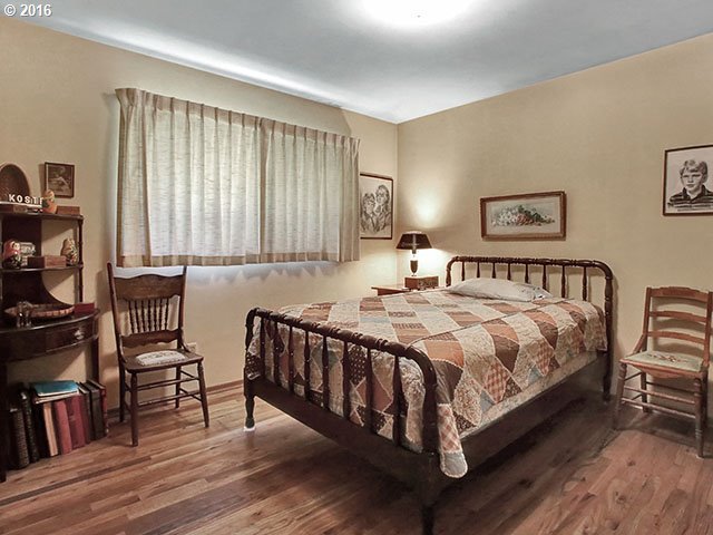 8444 Southwest 9th Avenue Portland, OR 97219 - Photo 2 of 16 Gallery Image 2