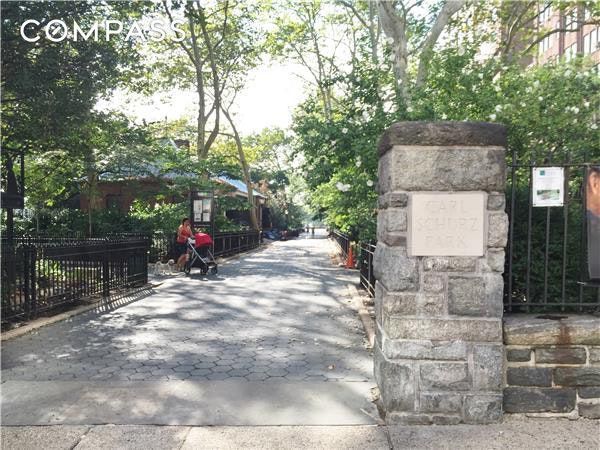 88 East End Avenue, Unit 2D Manhattan, NY 10028 - Photo 4 of 5