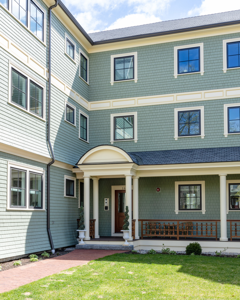 16 Everett 16 Everett St, Jamaica Plain, MA 02130 - Photo 2 of 4