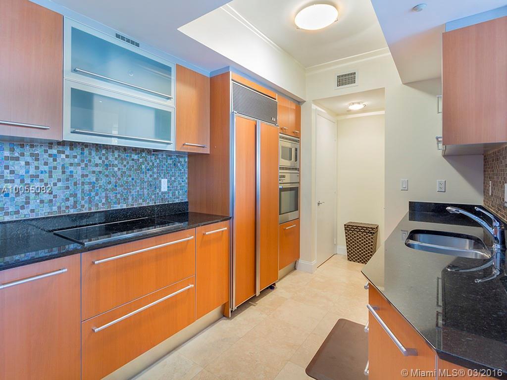 400 Alton Road, Unit 910 Miami Beach, FL 33139 - Photo 3 of 18