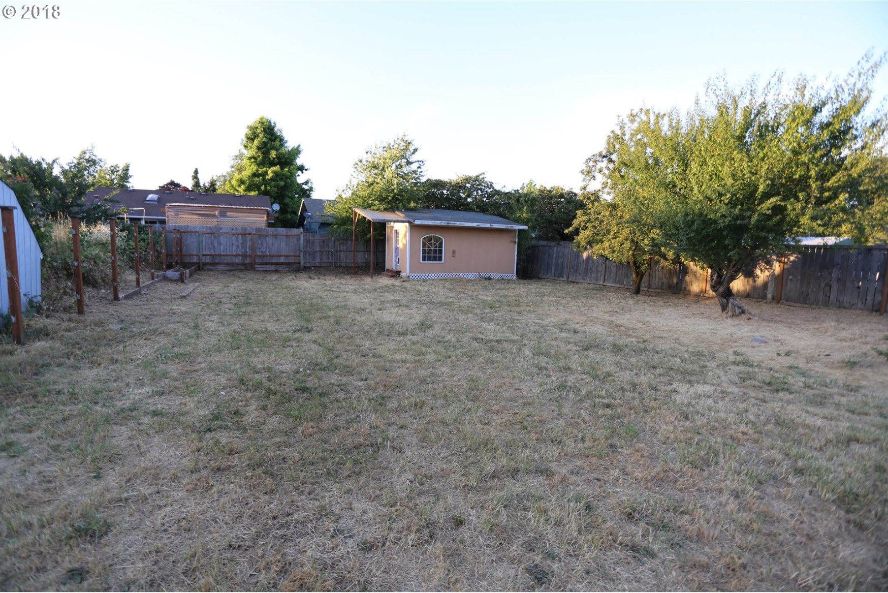 860 West N Street Springfield, OR 97477 - Photo 9 of 18