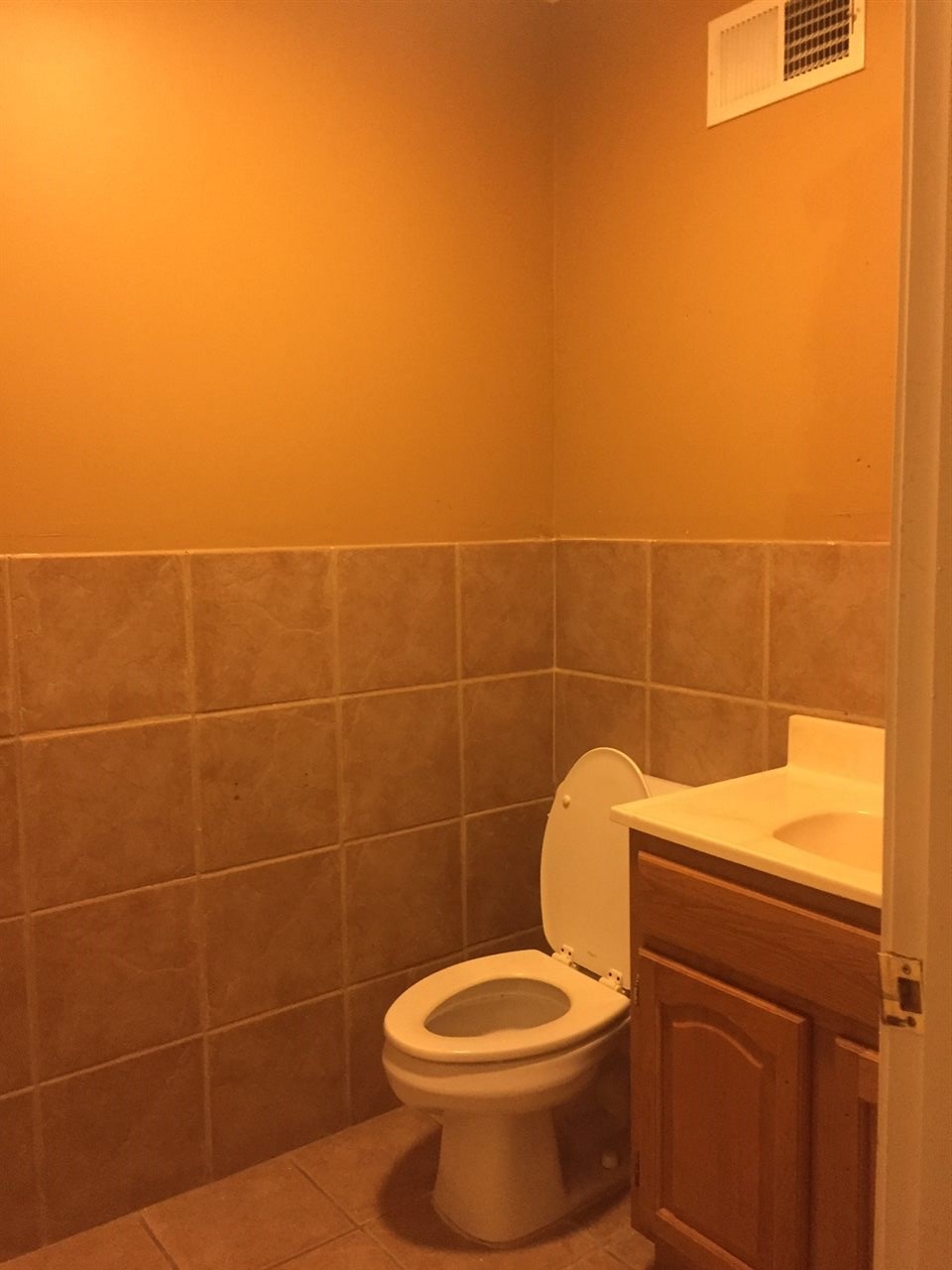 3821 Millbranch Road Memphis, TN 38116 - Photo 7 of 14 1/2 bath
