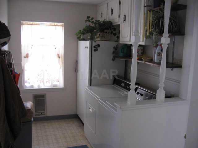 4572 Monaco Road Memphis, TN 38117 - Photo 9 of 9 Laundry Area