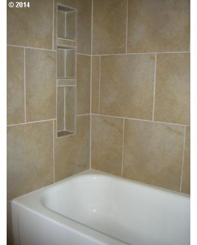 2993 Northeast Rene Avenue Gresham, OR 97030 - Photo 7 of 9 Gallery Image 7