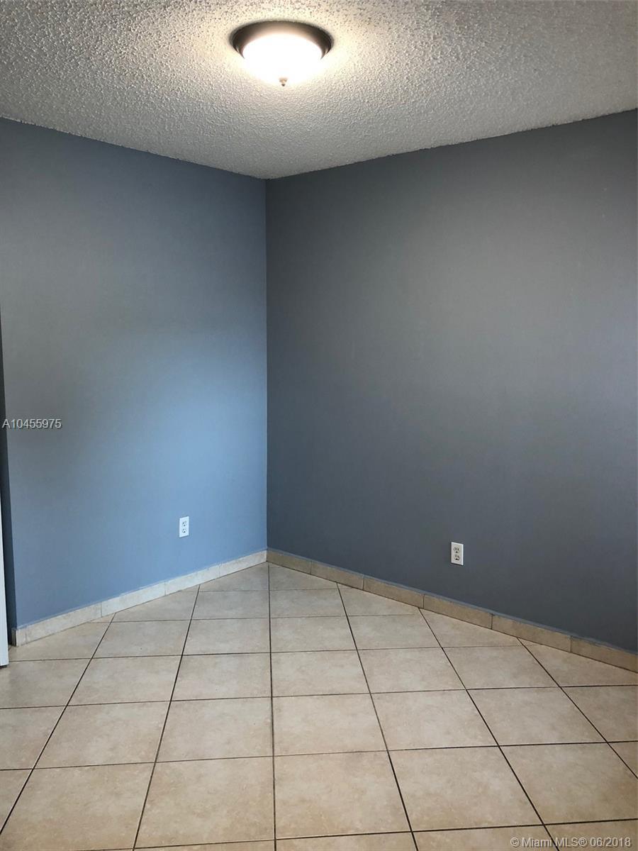 14350 Southwest 175th Terrace Miami, FL 33177 - Photo 13 of 19