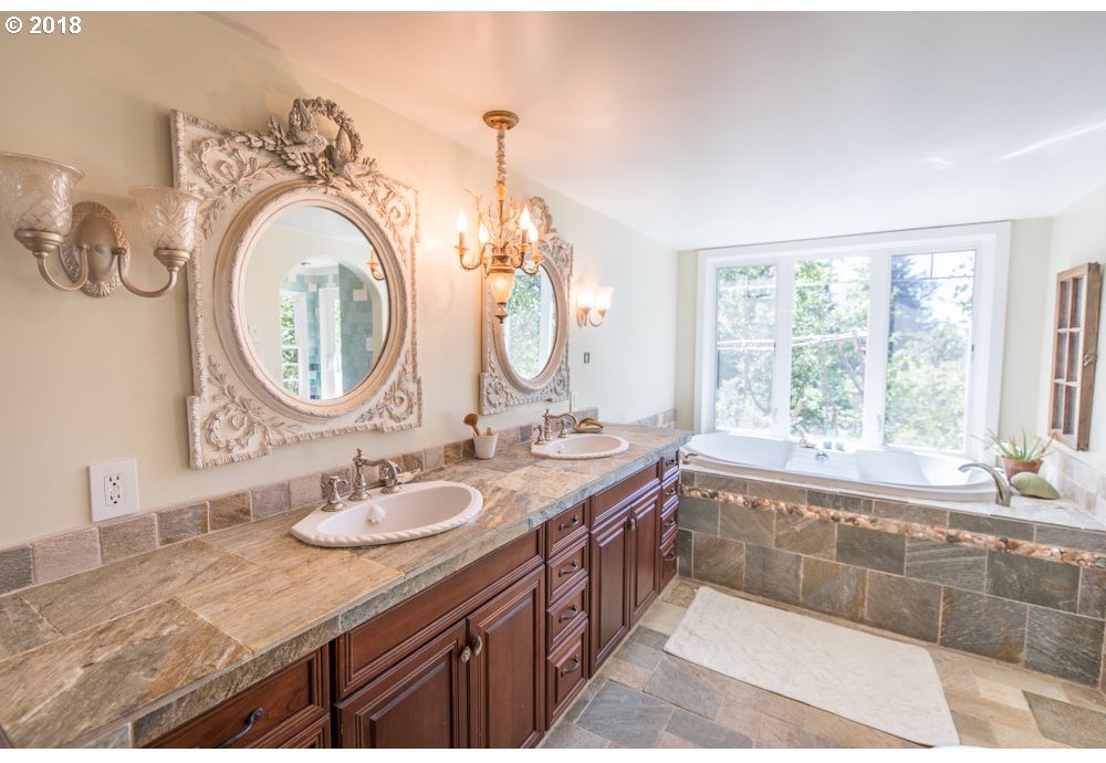 68267 Ridge Road North Bend, OR 97459 - Photo 16 of 32 Gallery Image 16