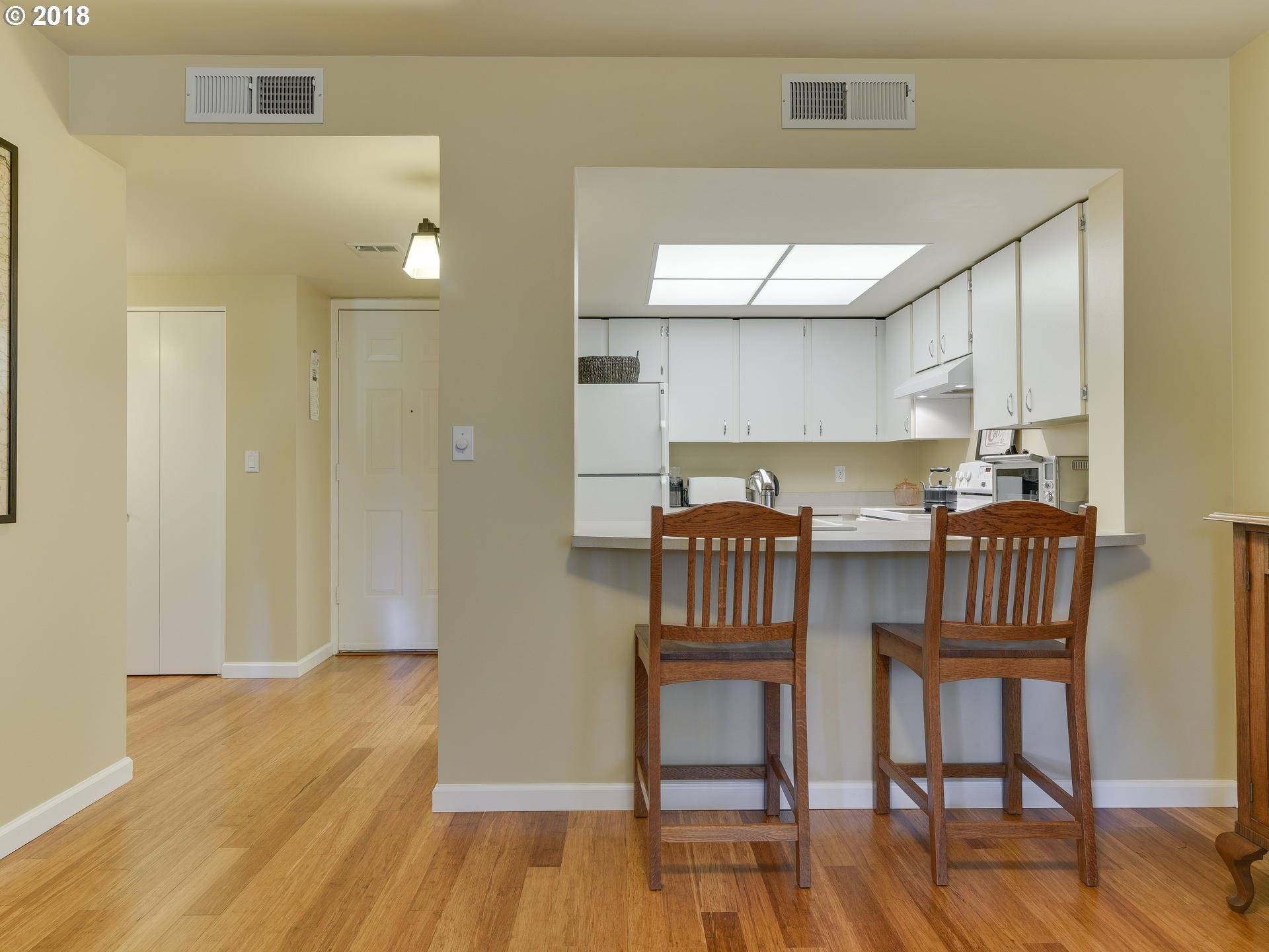 6685 West Burnside Road, Unit 313 Portland, OR 97225 - Photo 8 of 31 Gallery Image 8