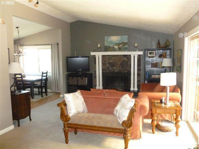 1942 Southwest 24th Court Gresham, OR 97080 - Photo 2 of 16