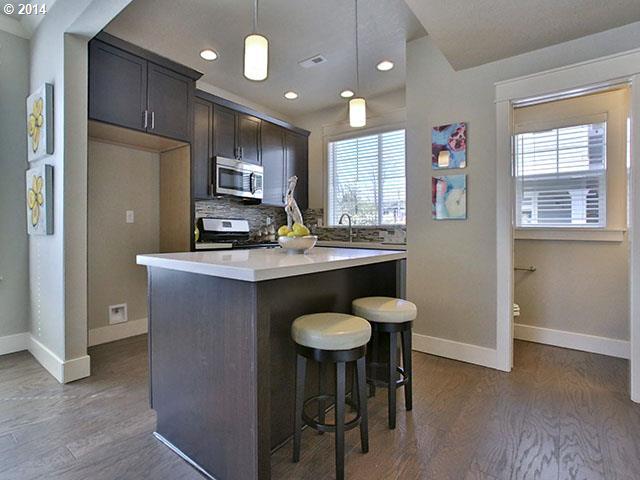5011 Southeast Tibbetts Street, Unit 7 Portland, OR 97206 - Photo 3 of 16