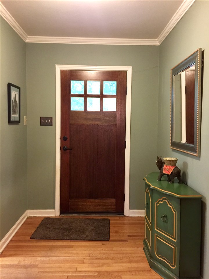 461 Avon Road Memphis, TN 38117 - Photo 2 of 23