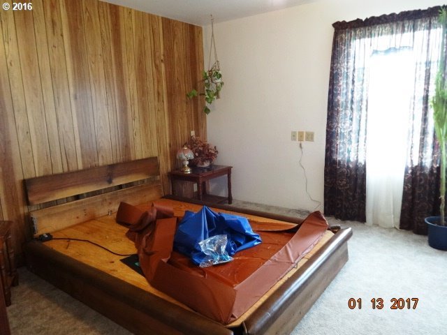 6443 Northeast Dole Road Myrtle Creek, OR 97457 - Photo 10 of 32 Gallery Image 10