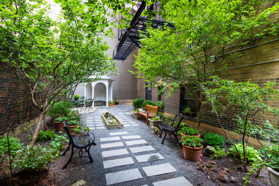 257 E Delaware Pl, Chicago, IL 60611 - Photo 2 of 2