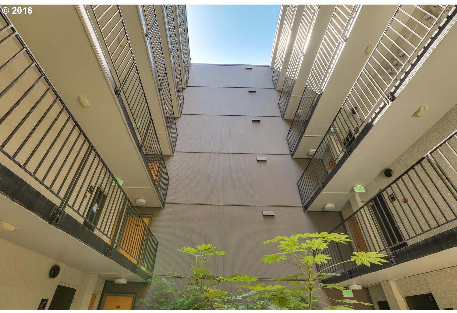2020 Southwest Main Street, Unit 402 Portland, OR 97205 - Photo 28 of 29