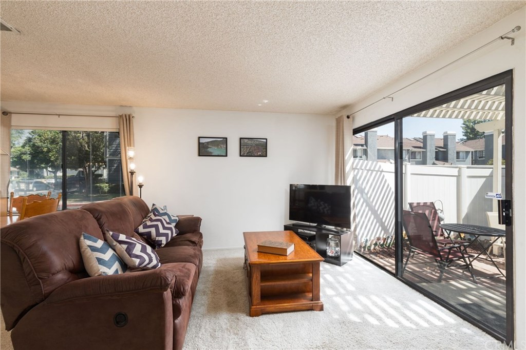 8785 Pine Crest Place Rancho Cucamonga, CA 91730 - Photo 5 of 24