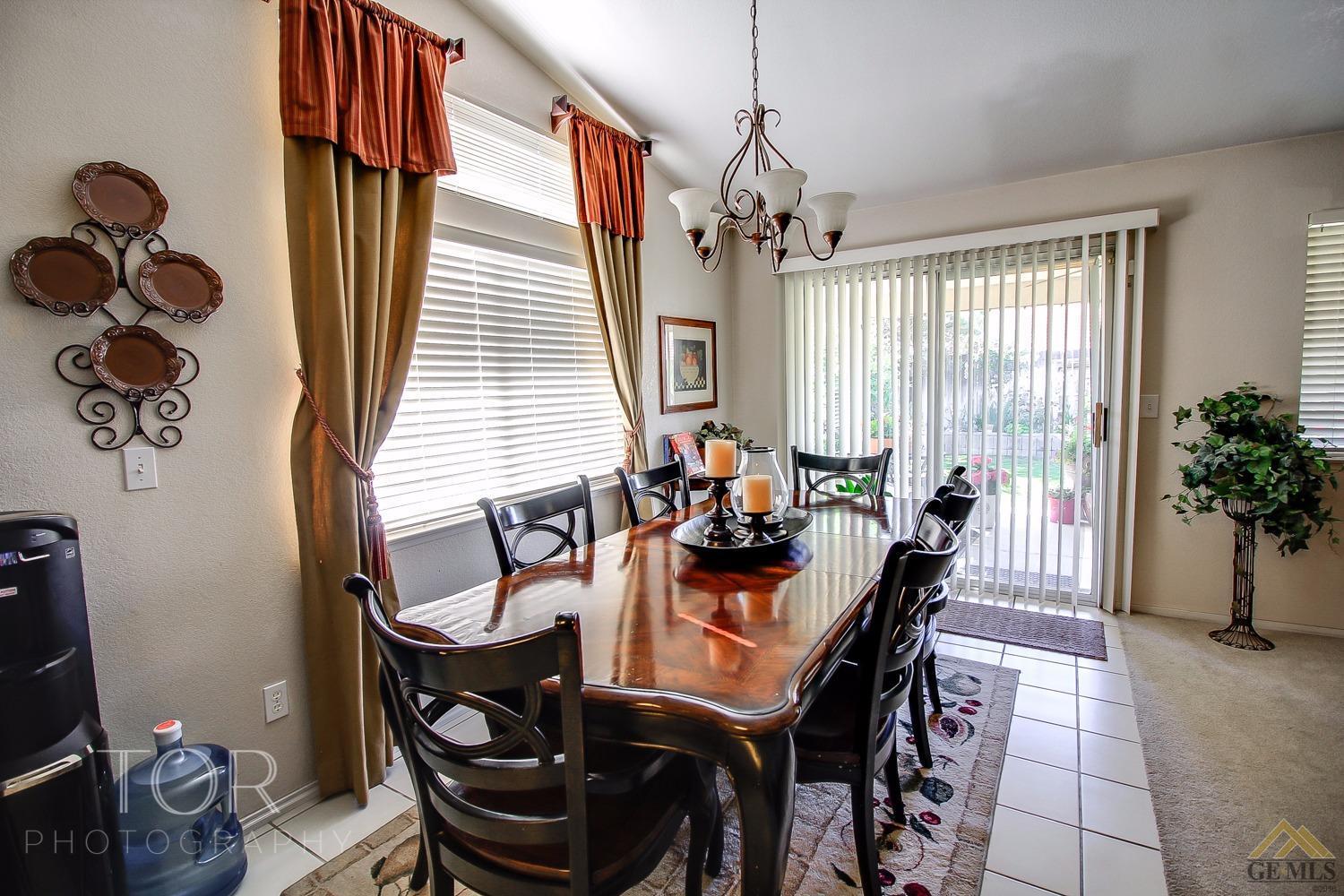 617 Fairview Road Bakersfield, CA 93307 - Photo 10 of 21 Gallery Image 10