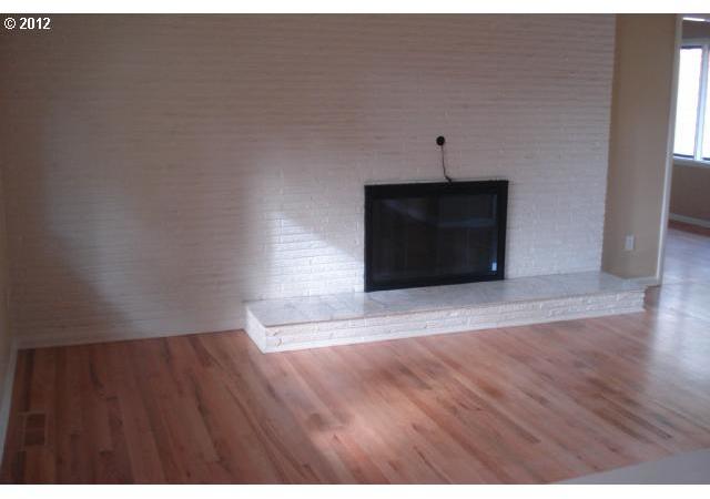 1821 Southwest Pendleton Street Portland, OR 97239 - Photo 2 of 8 Gallery Image 2