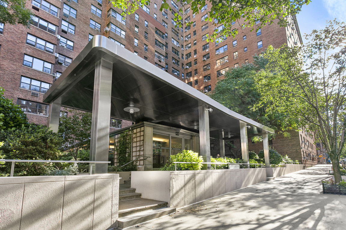 11 Riverside Drive, Unit 6JE, Manhattan, NY 10023 | Compass