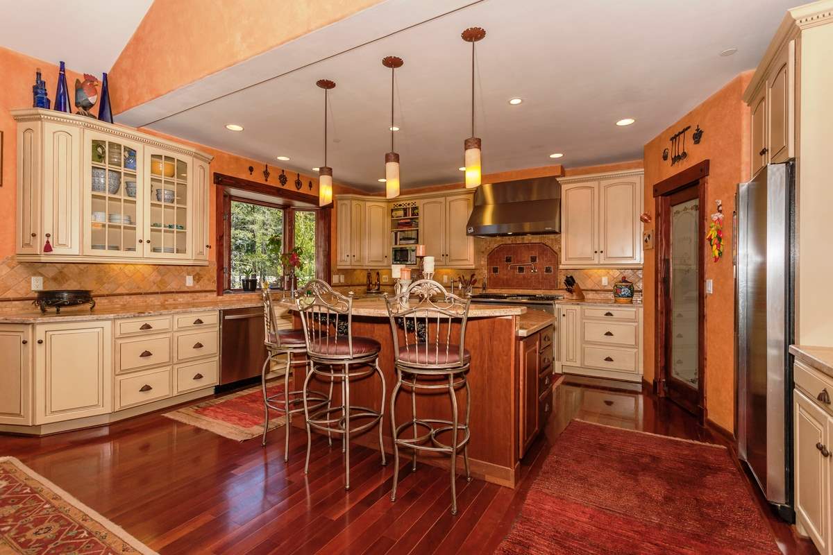 8440 River Road Truckee, CA 96161 - Photo 3 of 14