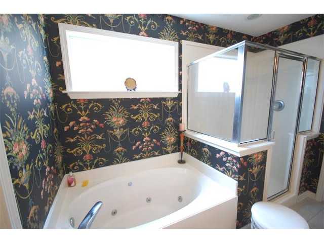 2786 Breezy Ridge Trail Memphis, TN 38016 - Photo 12 of 12 Guest bath