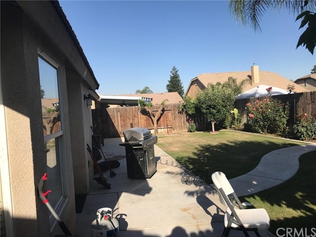 3619 White Sands Drive Bakersfield, CA 93313 - Photo 8 of 9