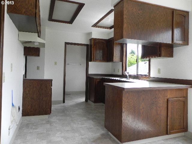 8775 Southwest Sorrento Road Beaverton, OR 97008 - Photo 3 of 16 Gallery Image 3