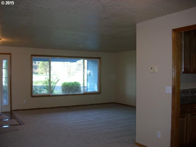 2552 Lewis River Road Woodland, WA 98674 - Photo 6 of 15 Gallery Image 6