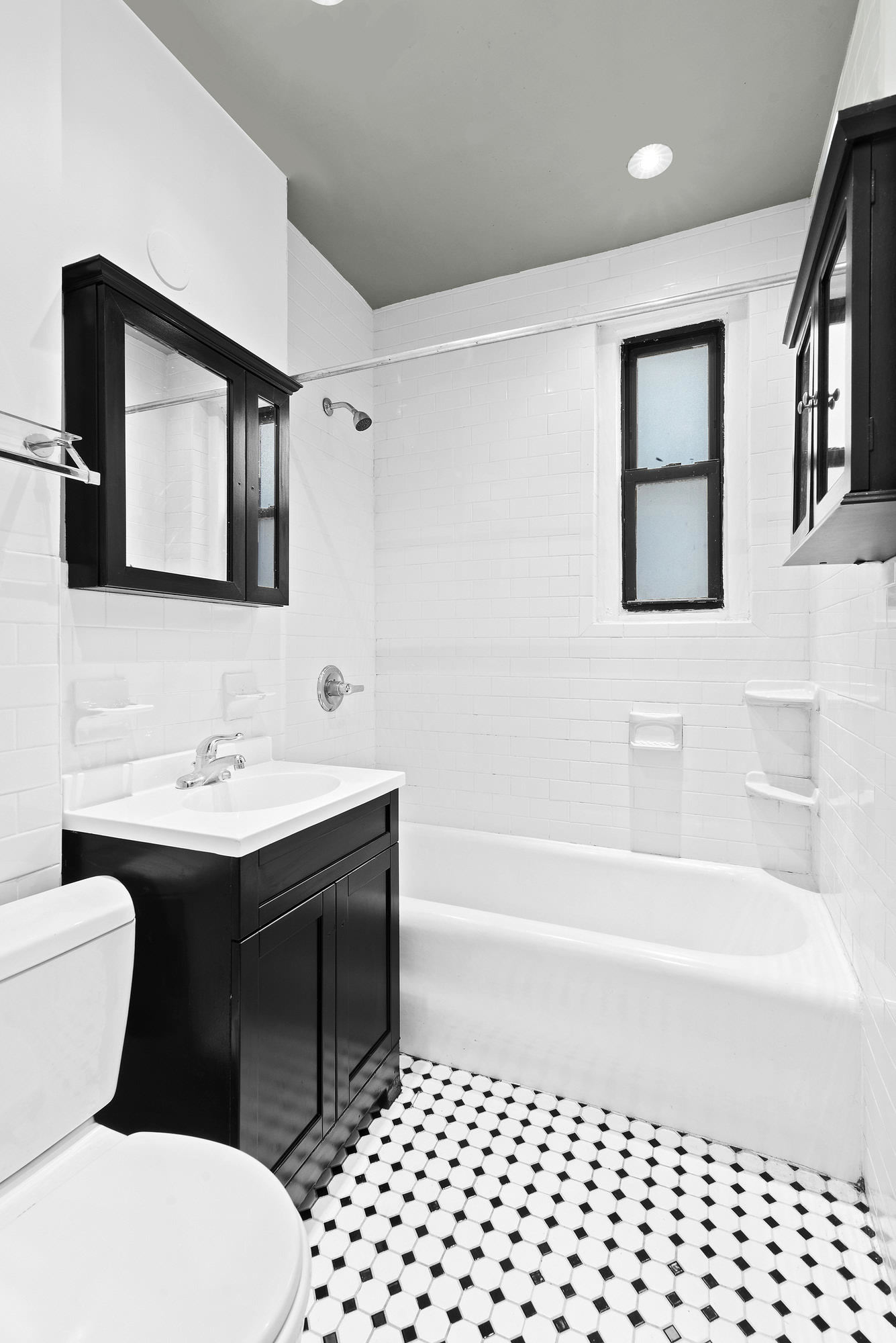 181 East 93rd Street, Unit 1F Manhattan, NY 10128 - Photo 5 of 10