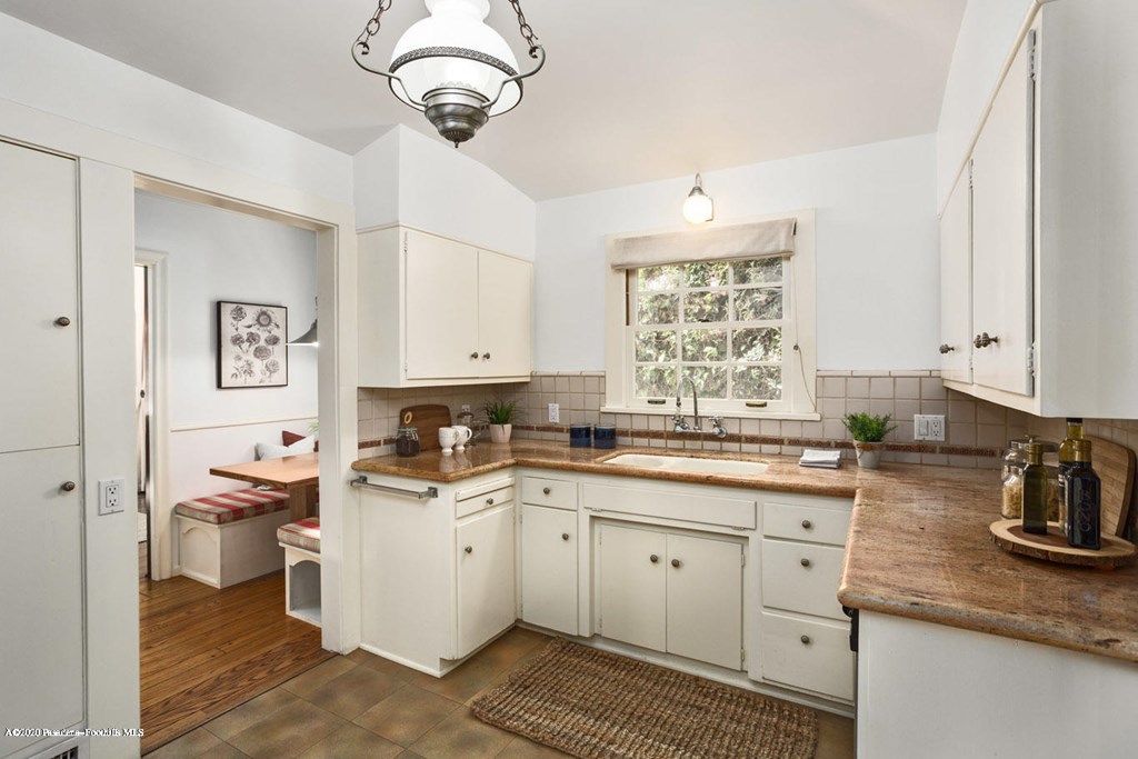 465 Allendale Road Pasadena, CA 91106 - Photo 16 of 37 572754