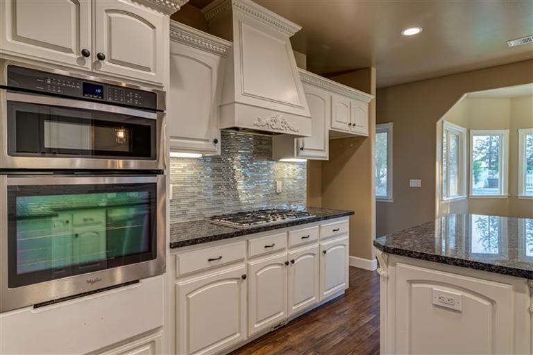 19481 Padron Court Bakersfield, CA 93314 - Photo 7 of 20