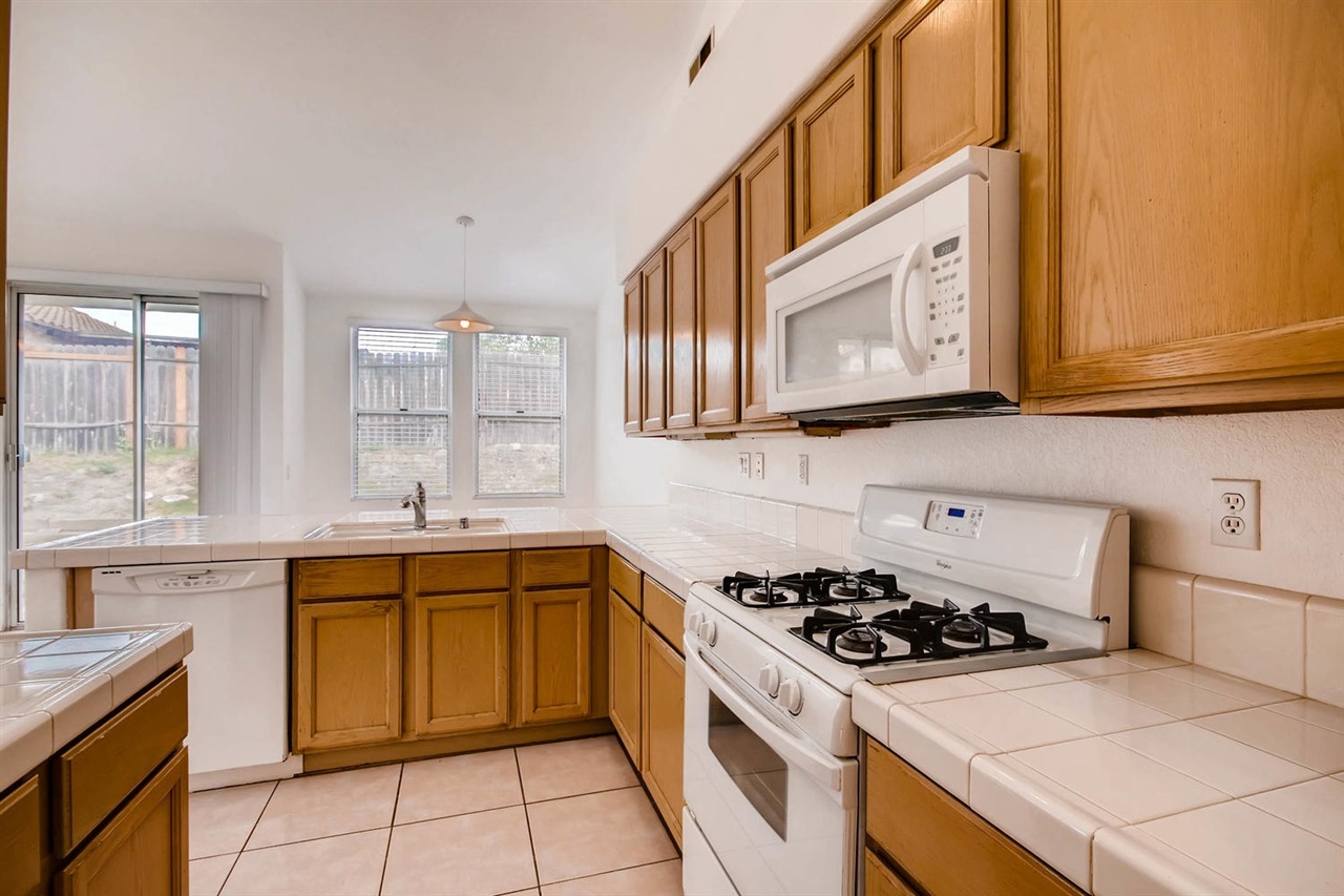 3670 La Mirada Drive San Marcos, CA 92078 - Photo 14 of 25