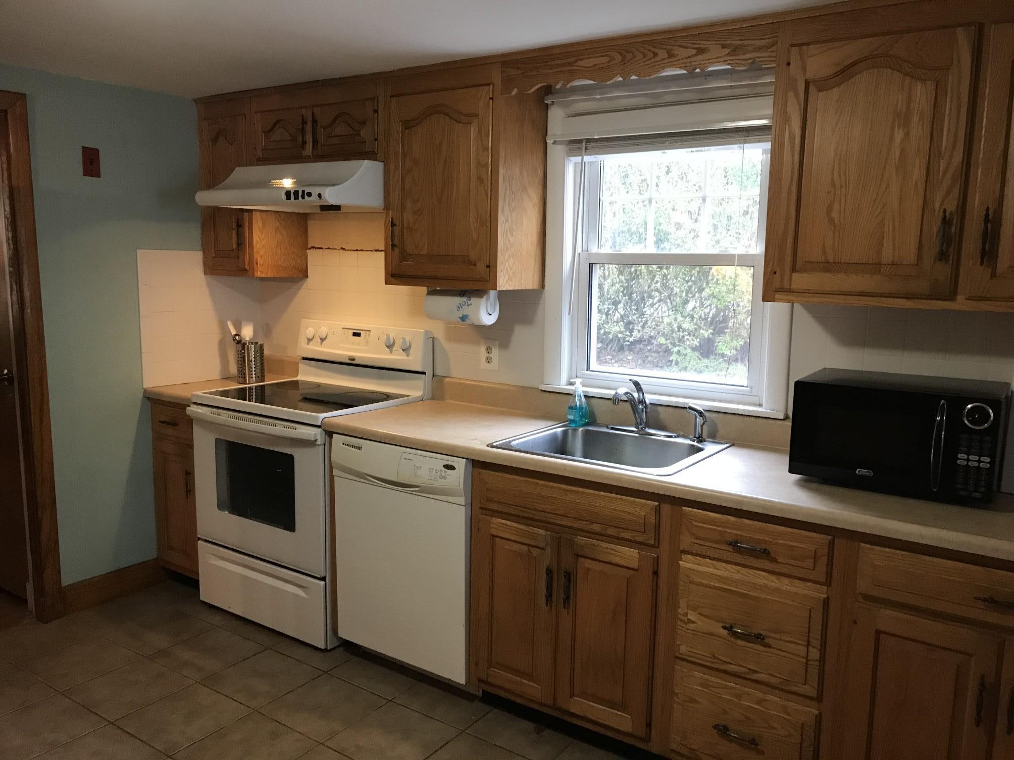 290 Forest Street Arlington, MA 02474 - Photo 3 of 6