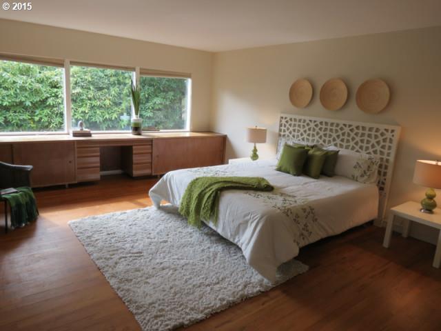 3725 Southwest Jerald Way Portland, OR 97221 - Photo 8 of 16