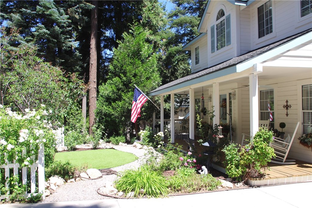 375 Grandview Road Twin Peaks, CA 92391 - Photo 2 of 30 Beautiful Porch and Garden area