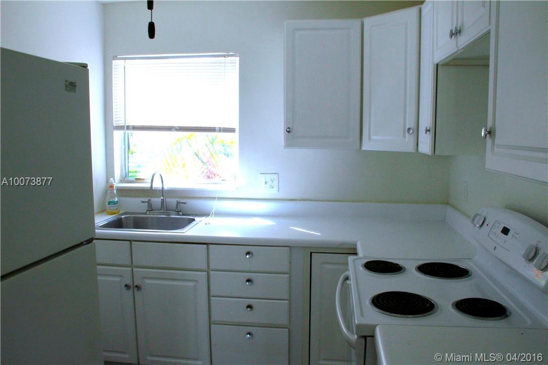 514 Churchill Road West Palm Beach, FL 33405 - Photo 7 of 21