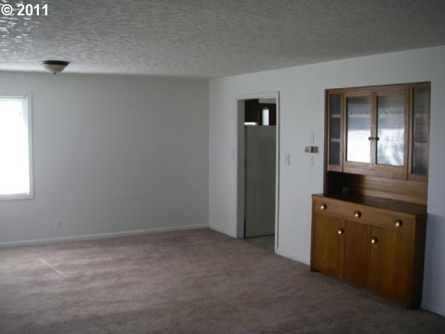 47646 Northwest Hillside Road Forest Grove, OR 97116 - Photo 9 of 16 Gallery Image 9