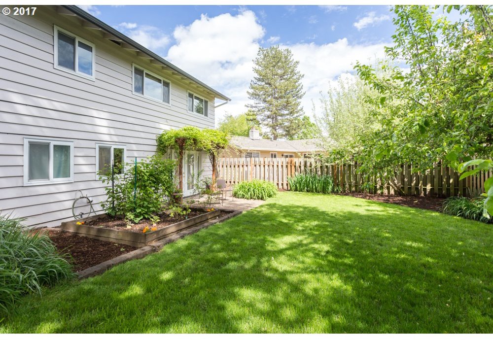 11320 Southwest Ridgecrest Drive Beaverton, OR 97008 - Photo 20 of 27 Gallery Image 20