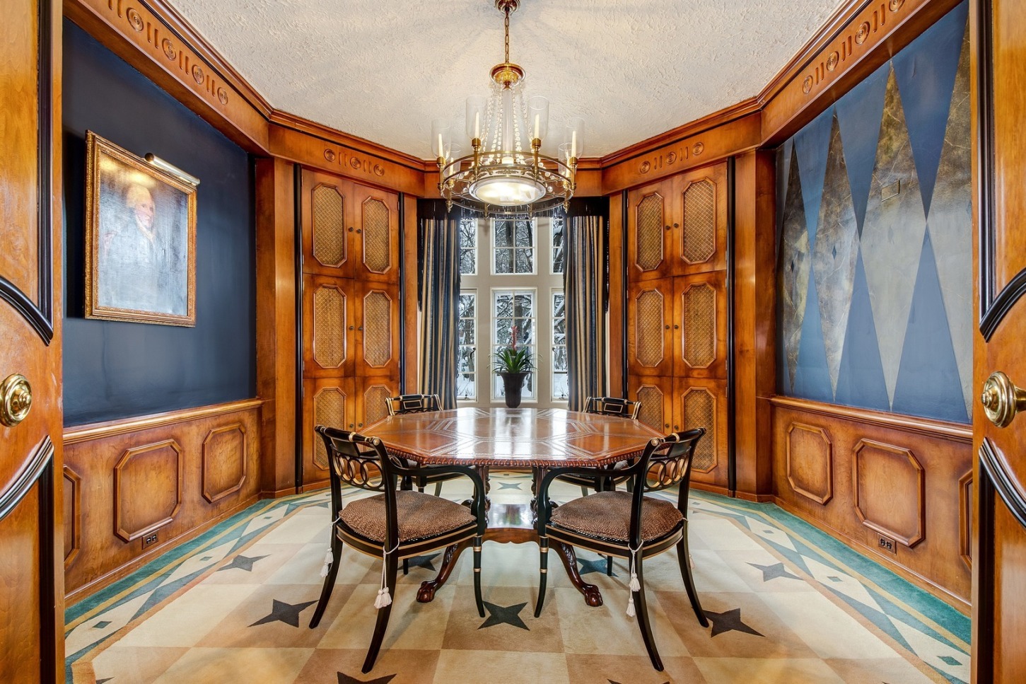 900 Edgemere Court, Evanston, IL 60202 Compass