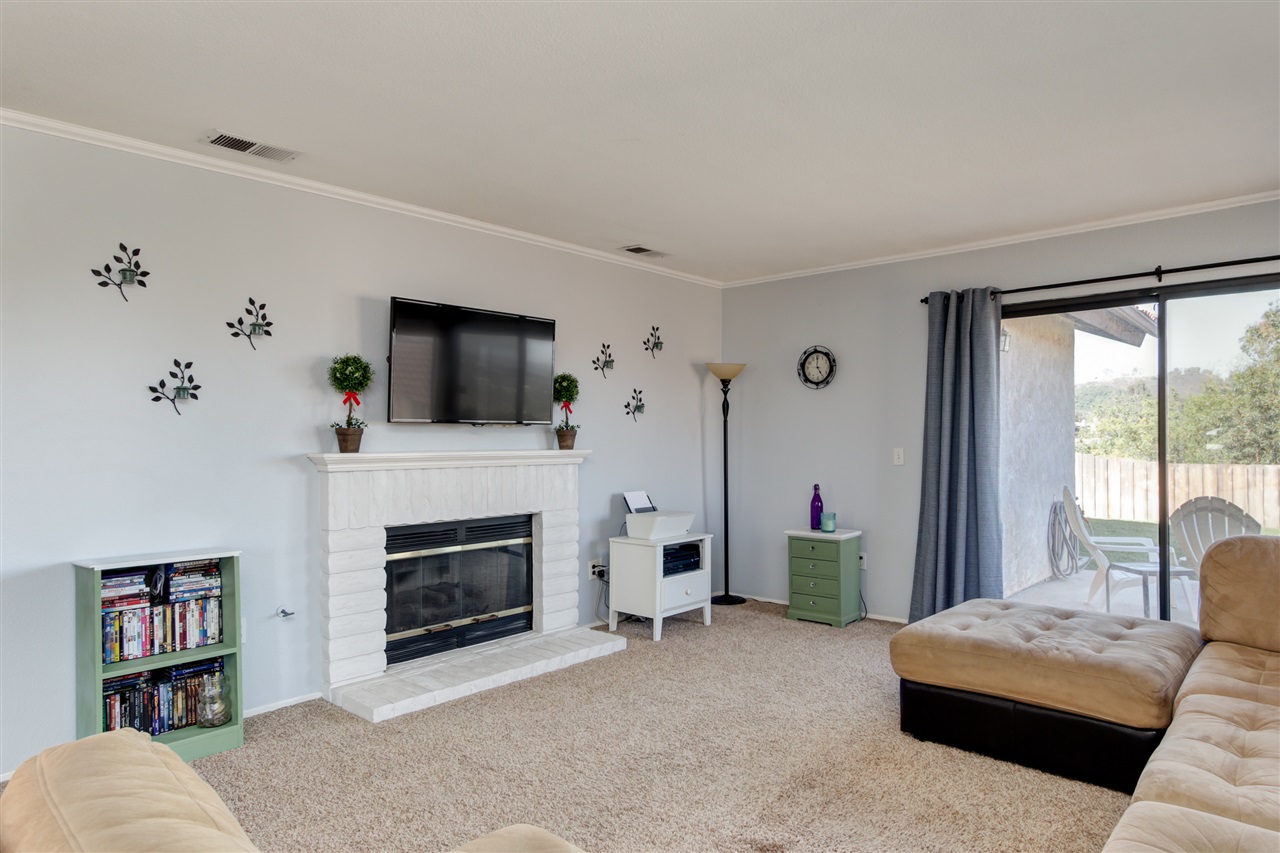 1416 Timber Glen Escondido, CA 92027 - Photo 3 of 20