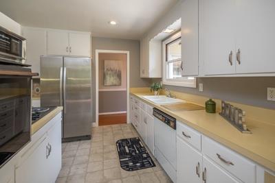 111 Warren Road San Mateo, CA 94401 - Photo 6 of 15