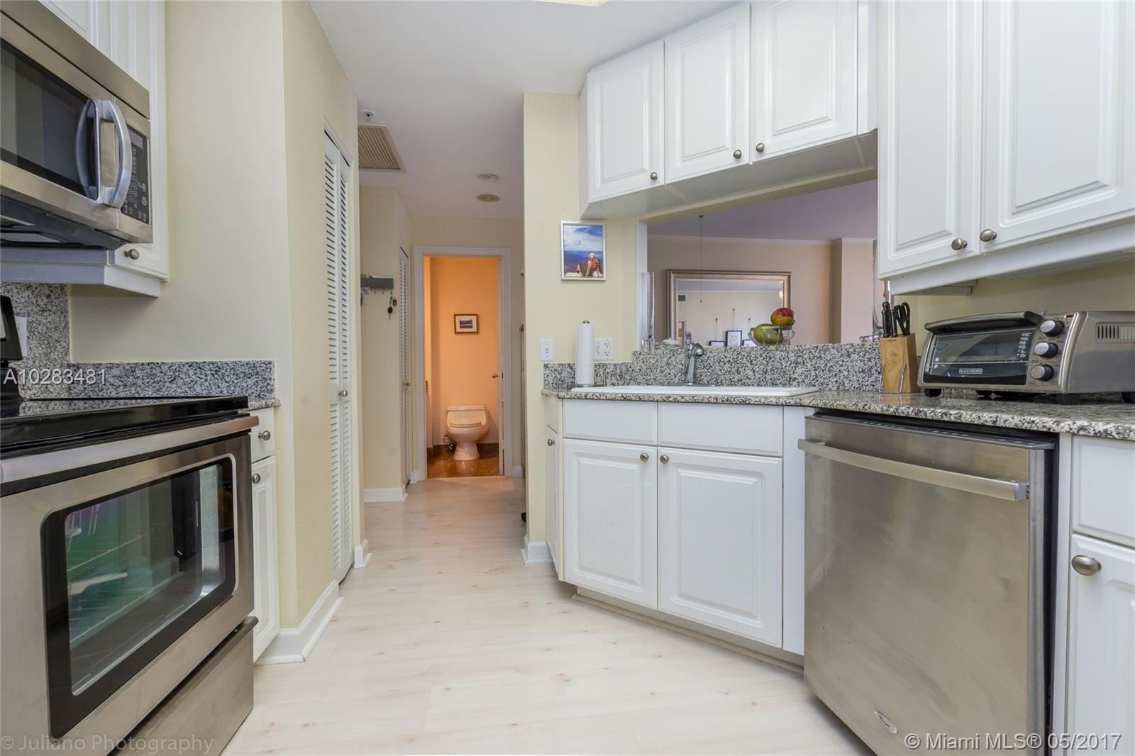 888 Brickell Key Drive, Unit 1001 Miami, FL 33131 - Photo 26 of 35
