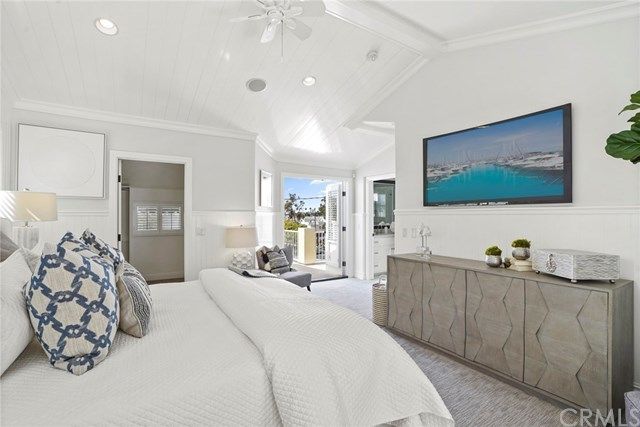 $1,400,000 | 327 Marguerite Avenue, Corona del Mar, CA 92625